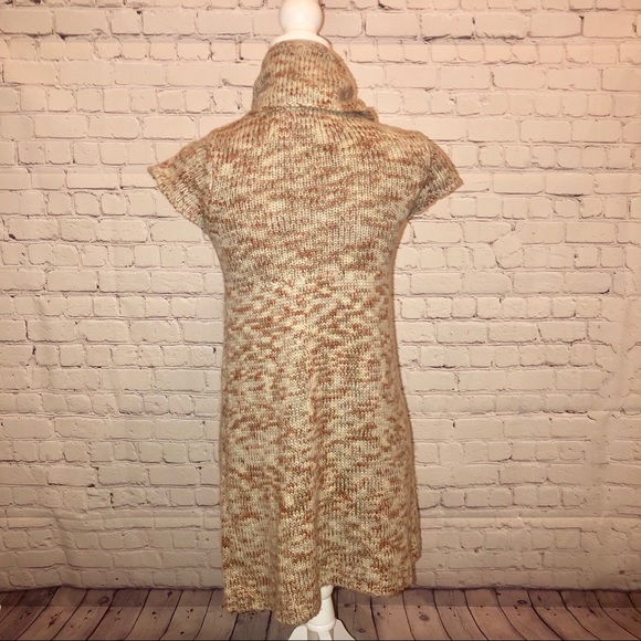 Judith March Sweater Dress. - Picture 4 of 6